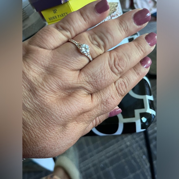 Love Reunited-Bomb Party ring. - Picture 1 of 3